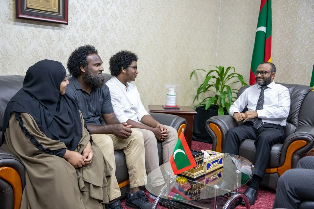 photo for ވަޒީރު ޑރ. ޝަހީމް އަލްޙާފިޡު އަލާވީ އައްޔޫބު ބިން މުޙައްމަދު ޝުޖާޢާ ބައްދަލުކުރައްވުން 